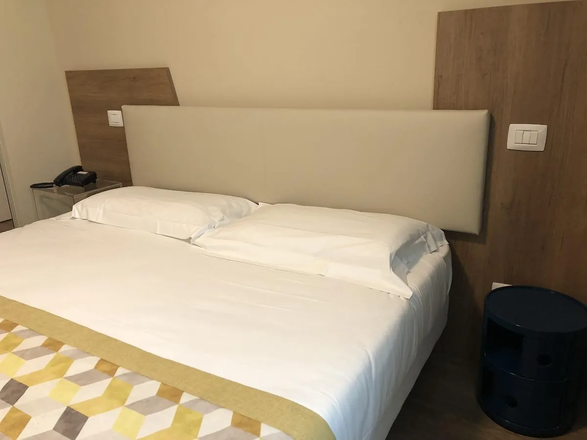 ****  Ark Hotel Verona Italy